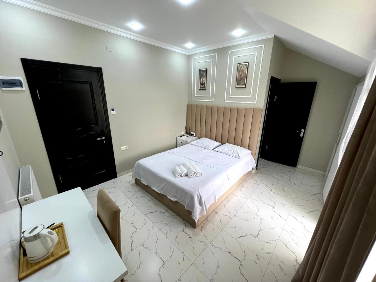 Four Seasons Hotel Батуми Екстериор снимка