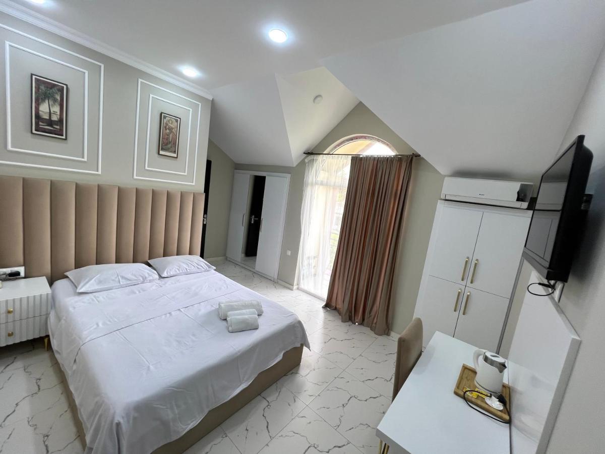 Four Seasons Hotel Батуми Екстериор снимка